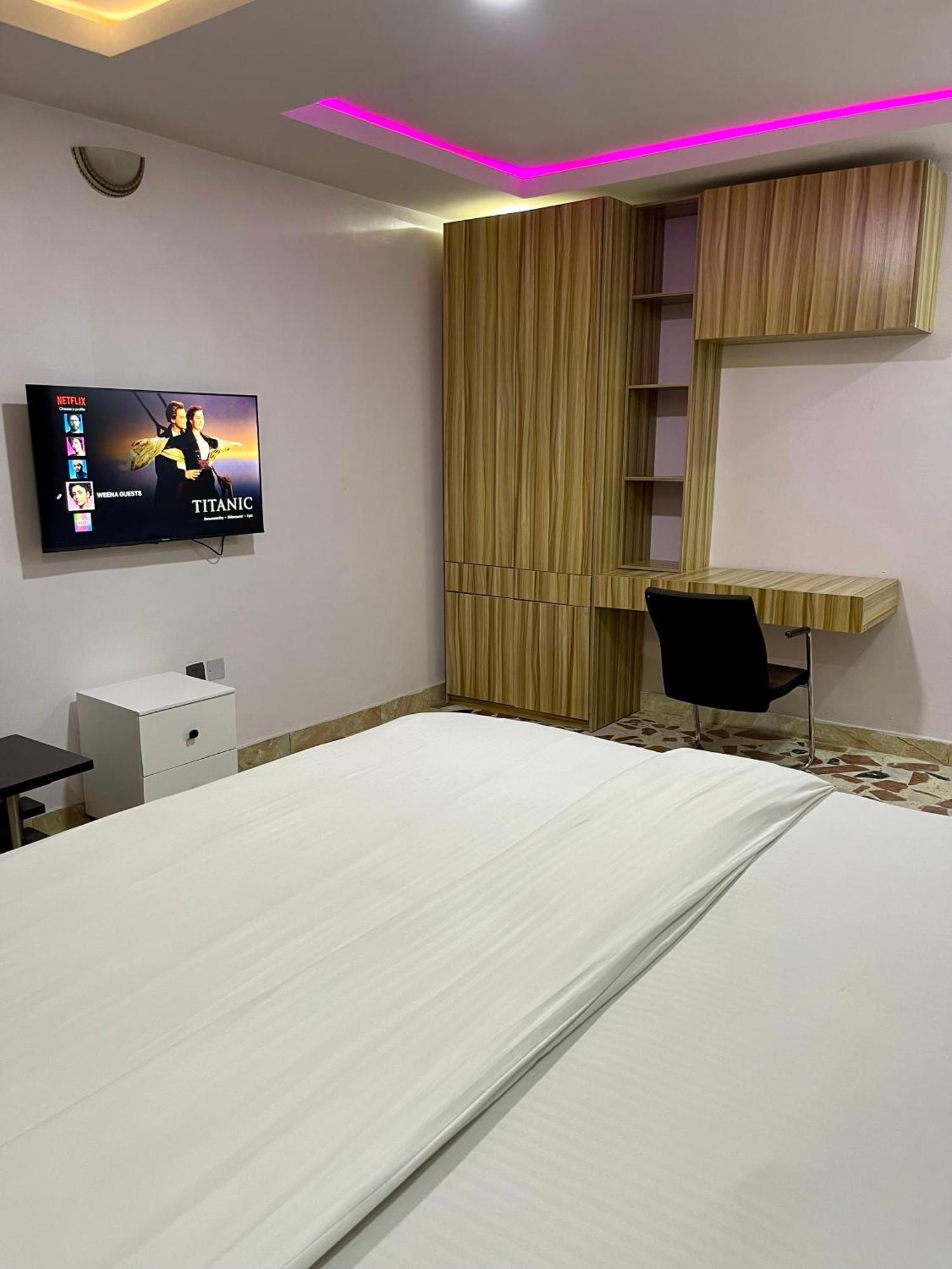 Weena Hotel & Resort 라고스 외부 사진