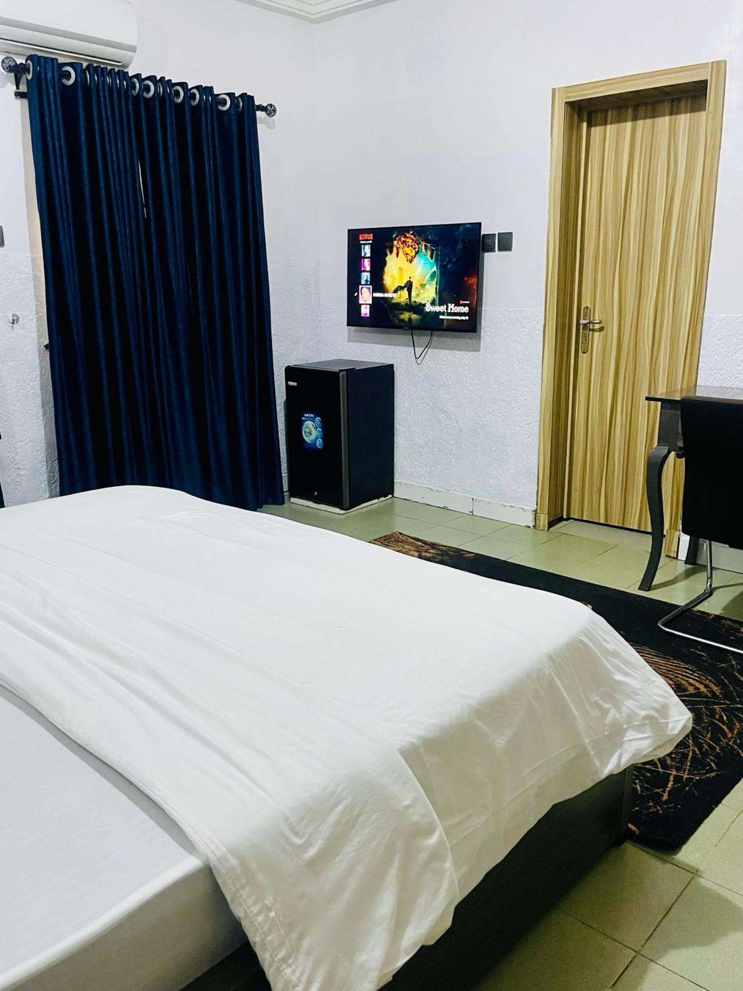 Weena Hotel & Resort 라고스 외부 사진